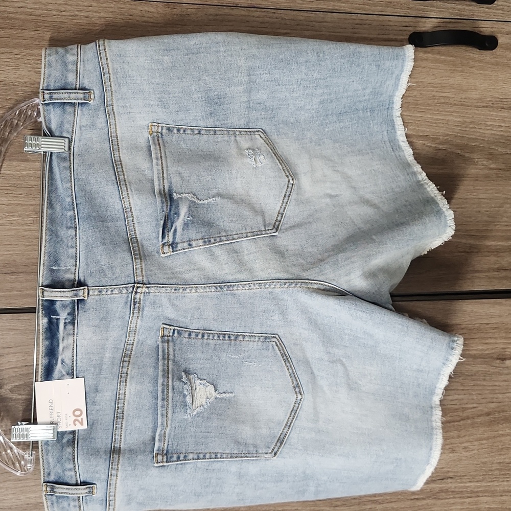Lane Bryant Light Blue Jean Shorts with White Floral Embroidery - Picture 7 of 10